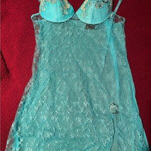 NWT Madison Intimates Lace Chemise with Floral Accents Size XL
